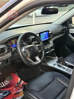 تۆیۆتا كراون سێگنیا